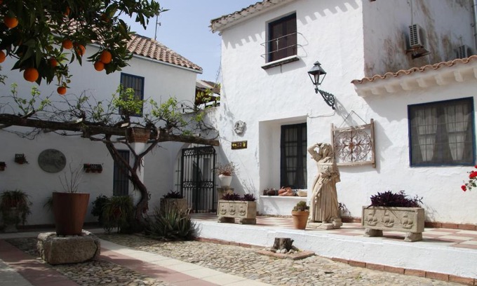 Fuente-Tojar House | Casa de Familia Cortijo La Cubertilla