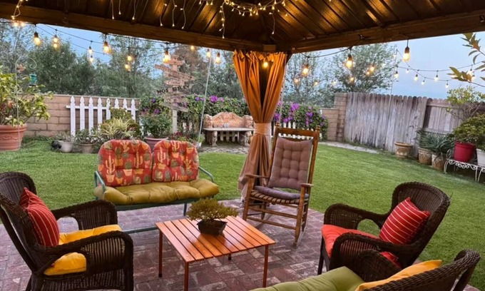 Mission Viejo House | Casa de la Loma - a Cozy & Colorful Retreat - Save 11%!