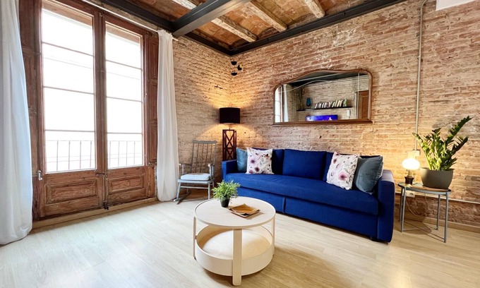 La Salut Apartment | Casa de las Flores Barcelona with terrace