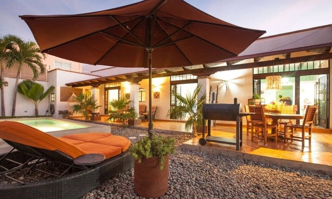 La Paz House | Casa de los Santos Su
