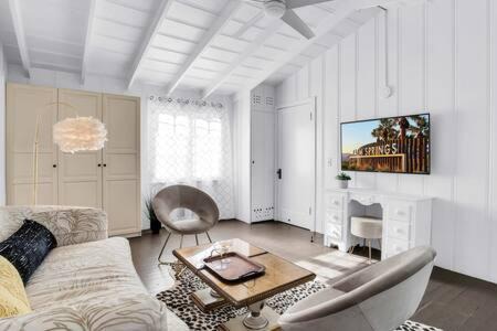 Warm Sands House | Casa de Suenos Home of Dreams Off Downtown PS
