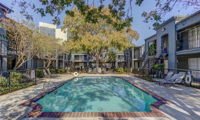 Woodlake - Briar Meadow Apartment | Casa De Vacacion/VACATION APT 1 BEDROOM