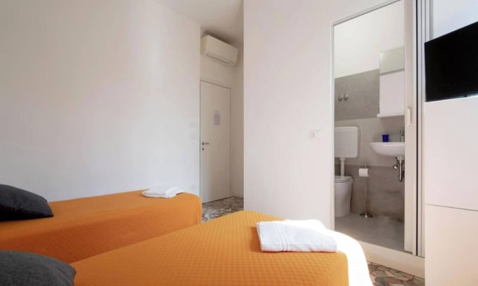 Castel San Pietro Terme House | Casa del Falegname Private Single Room