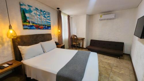 Granada Hotel | Casa del Hidalgo Hotel Cali Centenario