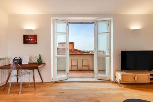 Venezia Nuova Apartment | Casa del Ponte - ToscanaOneHH