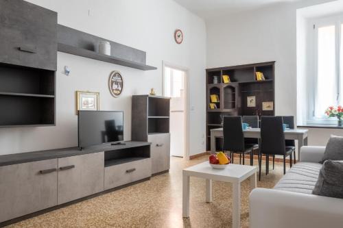 L'antico Ghetto Ebraico Apartment | Casa del Rettore by Studio Vita