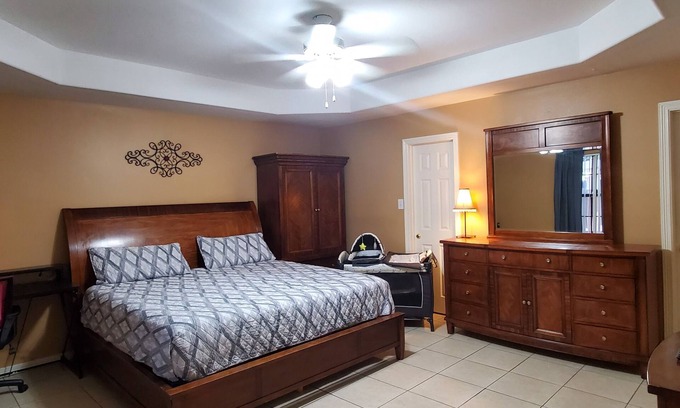 Brownsville House | Casa Del Sol 2 bedroom, 2 bathroom,5beds