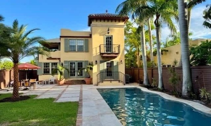 Old Northwood Historic District House | Casa Delfino - Savor Old World Charm with a Lush Poolside Retreat