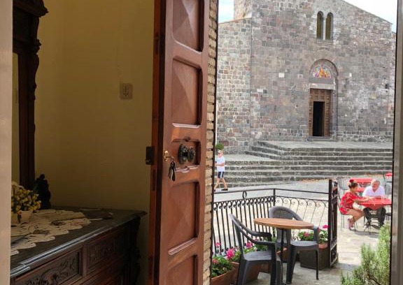 Radicofani House | Casa della piazza