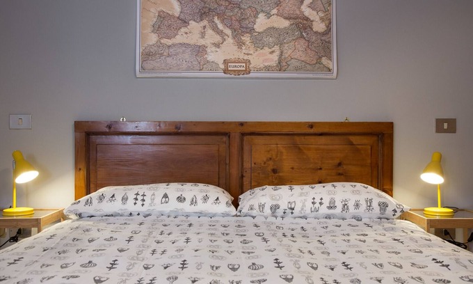 Historic Center Apartment | Casa delle Mura -