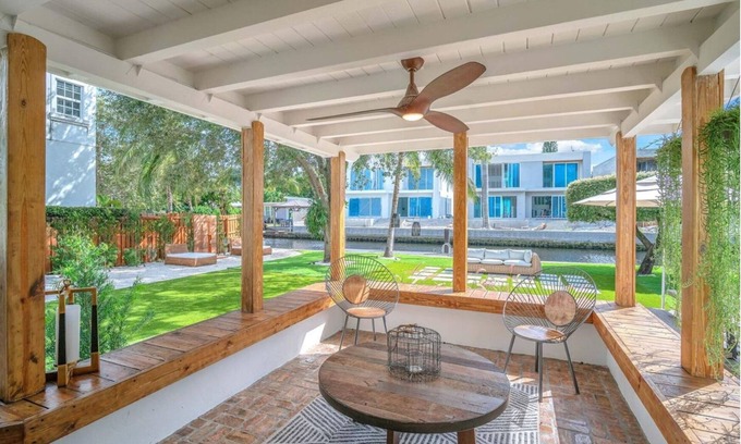 Tarpon River House | Casa Di Ola a unique and peaceful oasis on Ft. Lauderdale!