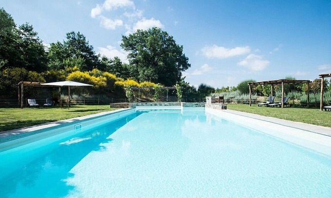 Trequanda House | Casa Dracena N: A welcoming two-story apartment situated in the heart of the Tuscan countryside, with Free WI-FI.