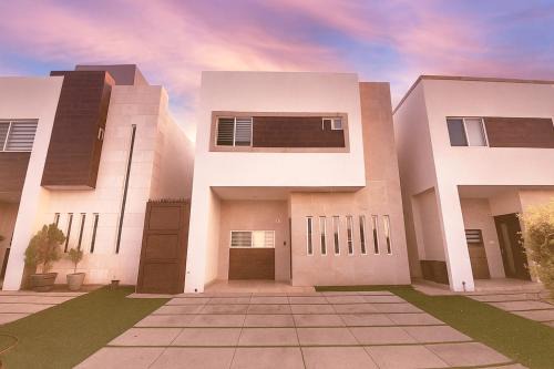 Hermosillo House | Casa Elegante con alberca a 5 min Aeropuerto y Consulado