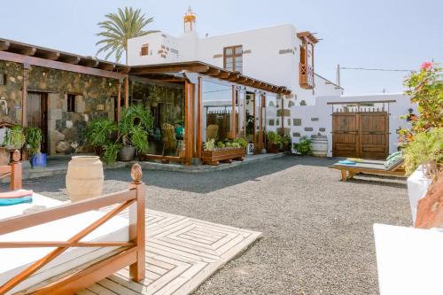 Tajaste House | Casa Emblemática Garaday Lanzarote