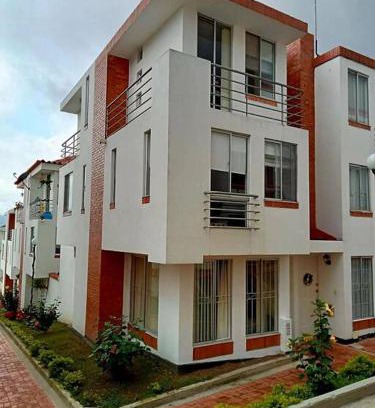 Fusagasuga House | Casa en Condominio - Fusagasugá