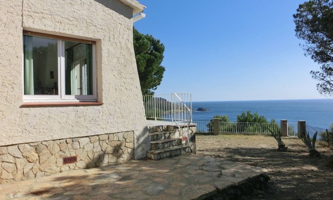 Llanca House | CASA FENOLLEDA - House with panoramic sea views in Llançà