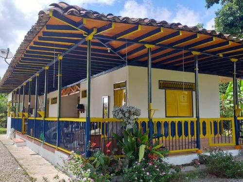 Montenegro House | Casa Finca Villa Luz a 800 mts del Parque del Café