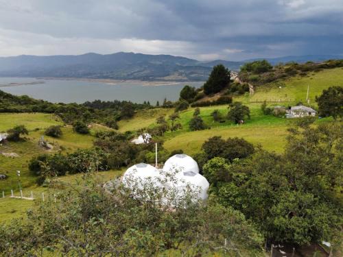 Sesquile House | CASA GLAMPiNG GUATAVITA Familiar Cap Max 13 pers