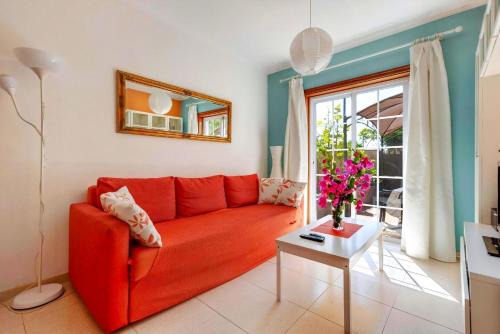 Las Rosas House | Casa Golfin