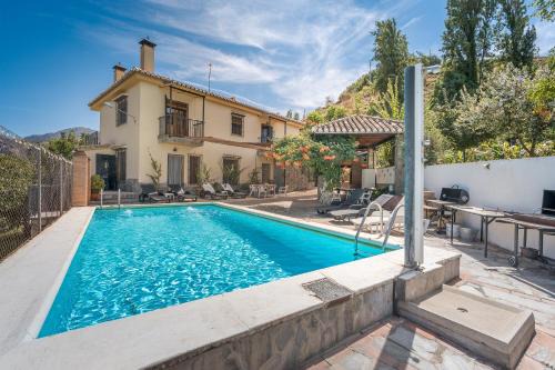 Barrio de la Vega House | Casa Hitos