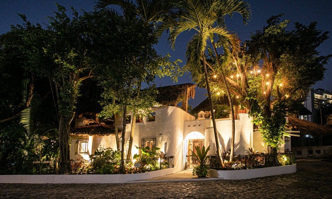 Romantic Zone House | Casa Hortencias, 3 Bedroom Private Pool Home on the hill above Romantic Zone - M