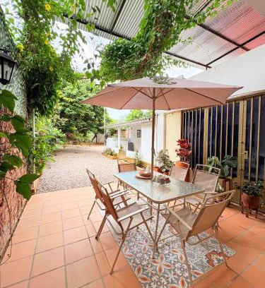 Pore Apartment | Casa jardín