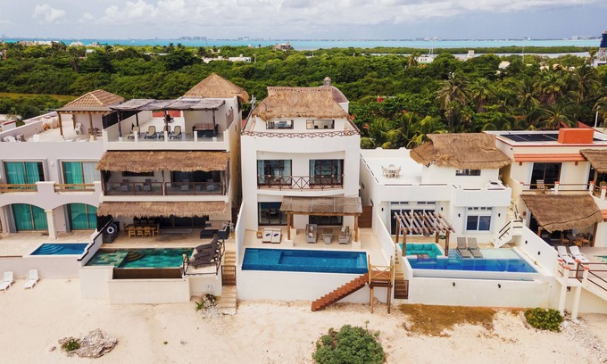 Colonia Salina Chica House | Casa Javi- Ocean Front Located Mid Isla Mujeres