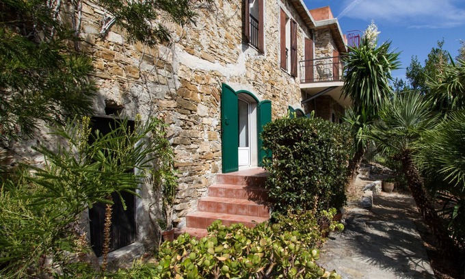 Muratori Condo | Casa Klaus: between lake and olive trees