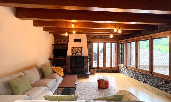 Vall de Cardos House | Casa L'Isard - Vall de Cardós - L'Amfitriona