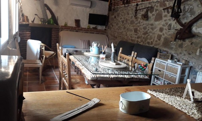 Arenas de San Pedro House | Casa La Almazara