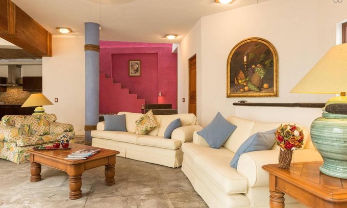 Marina Vallarta Bed & Breakfast | Casa La Columna