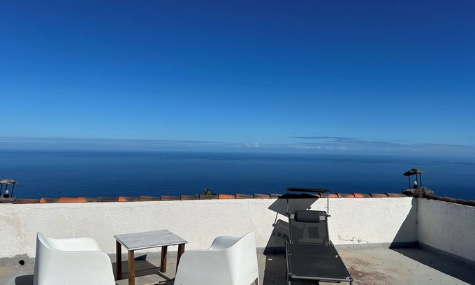 Garachico House | Casa Liro yra apsupta gamtos, nuostabūs vaizdai į vandenyną.