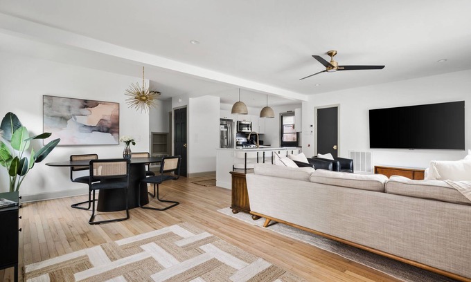 Charleston Apartment | Casa Luna | Downtown | Hampton Park