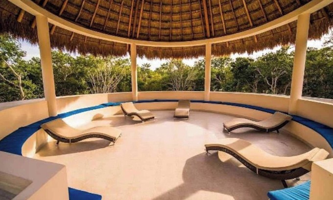 Puerto Morelos House | Casa Luz. At the heart of the jungle 10 min from white sandy beach. Book now!