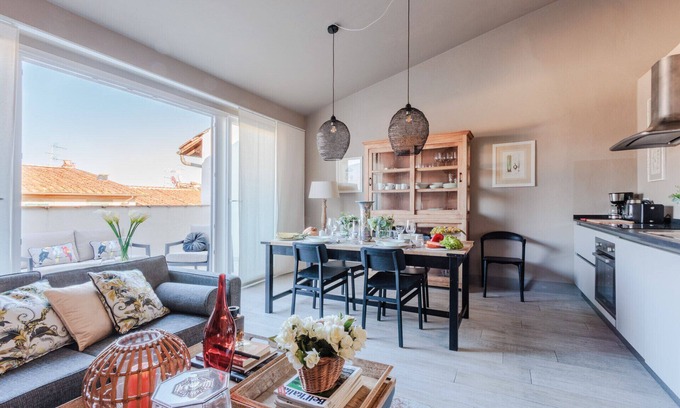 Lucca Historical Center Apartment | Casa Marta, Luxury 2 Bedrooms Apartment with Terrace Inside the Walls of Lucca