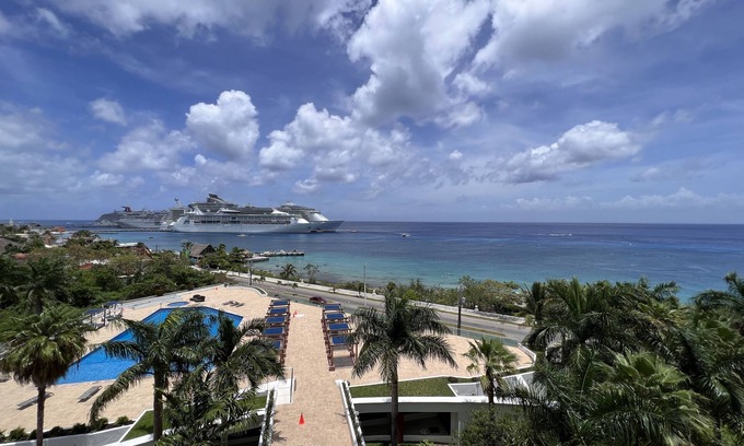 Cozumel Condo | CASA MERMAID - Newly Redecorated Condo On The 6th Floor
