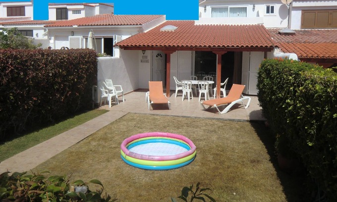 San Miguel de Abona Villa | 'Casa Miguel' - fantastic villa with private sunny garden, wi-fi and air con!