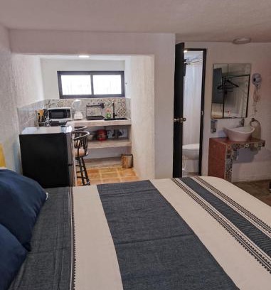 Downtown Cancun House | Casa Nance Alojamientos UXMAL Suite Ejecutiva Centro Mercado 28 y ADO King Size