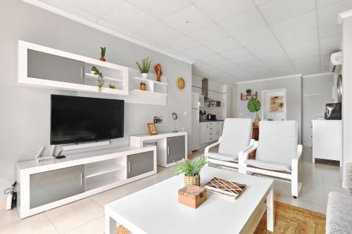 Los Alcazares Apartment | Casa Nathan - 50 meters from the beach in the historic center