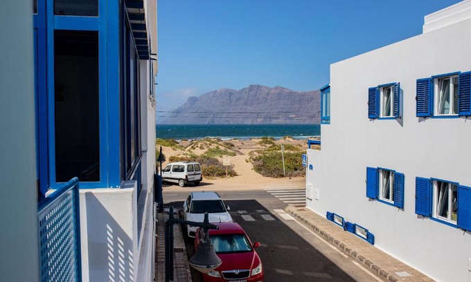 Caleta de Famara Apartment | Casa Naya
