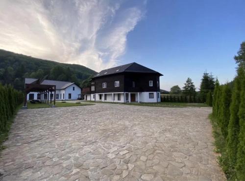 Marginea House | Casa Nelda
