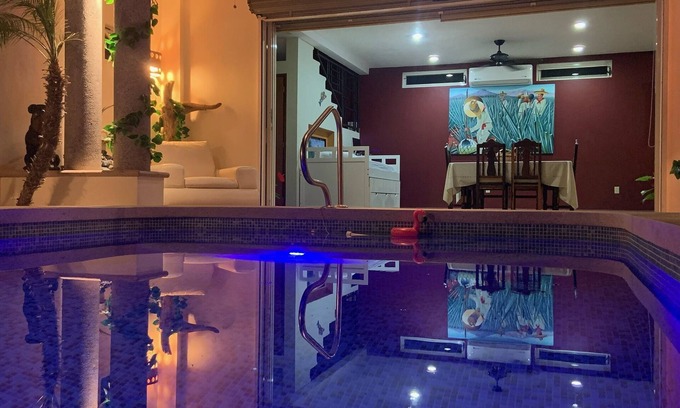 La Cruz de Huanacaxtle Villa | Casa Olivia con Alberca y Garage