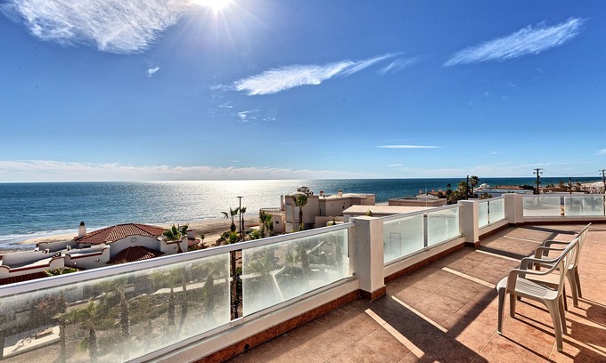 Las Conchas House | Casa Pelicano: Ultimate Beach Retreat with Private Access & Stunning Views