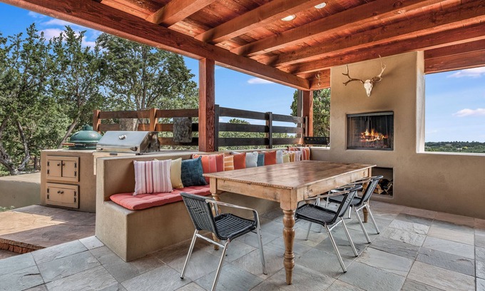 Vista Encantada House | Casa Piñones | Stunning Mountain and City Views, just minutes from Downtown