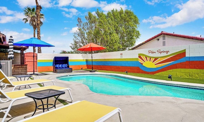 Racquet Club Estates House | Casa Rafael: Palm Springs Private Pool & Hot Tub