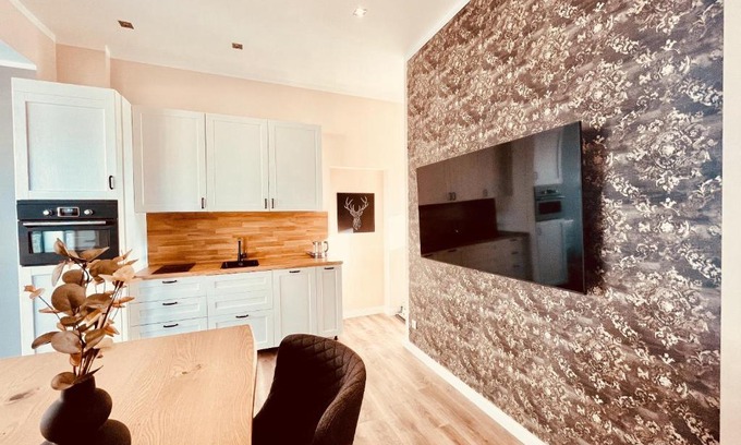 Dittelstedt Apartment | CASA REHSE I Loft-Apartment I kostenlos Parken & WLAN I Self-Check-in I ÖPNV I 65Zoll-TV