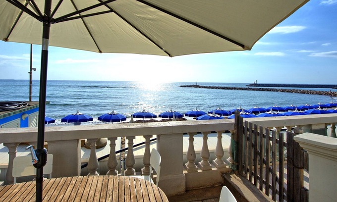 San Vincenzo Apartment | Casa Riva - Seafront apartment