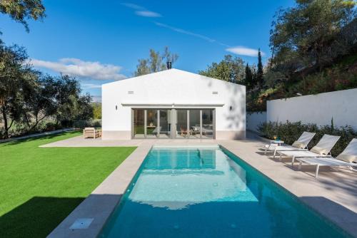 Campanillas Villa | Casa Rural Acogedora y con Estilo