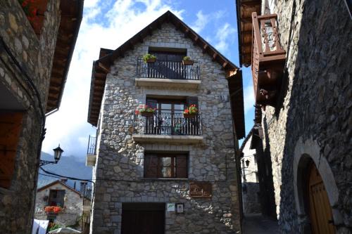 Cerler House | Casa Rural Borda Marianet