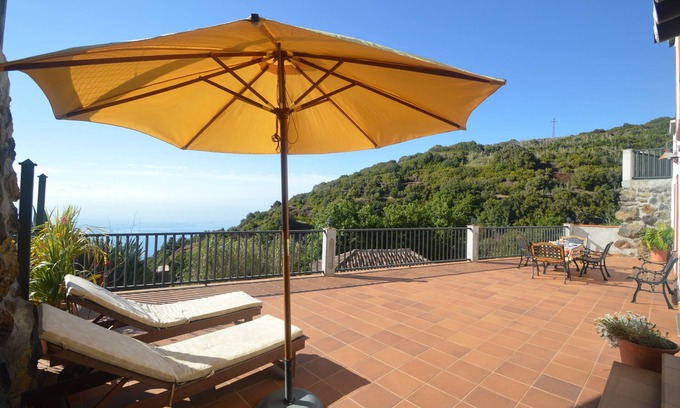 Puntallana Cottage | Casa Rural Neolida impressive panoramic views and privacy
